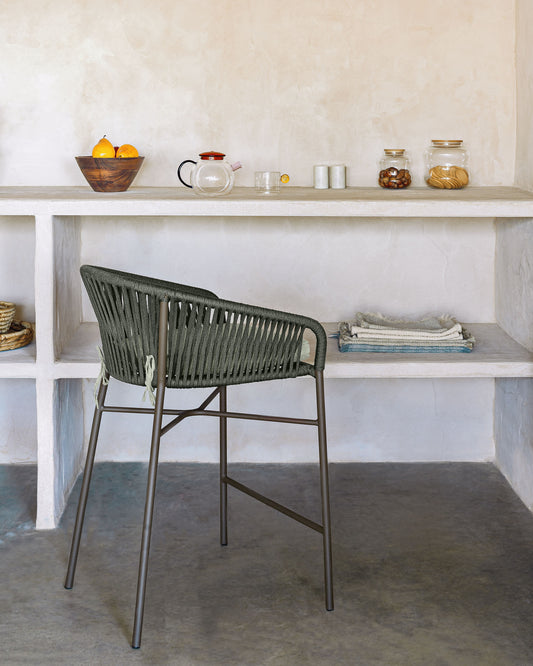 Sgabello Yanet in corda verde altezza 65 cm
