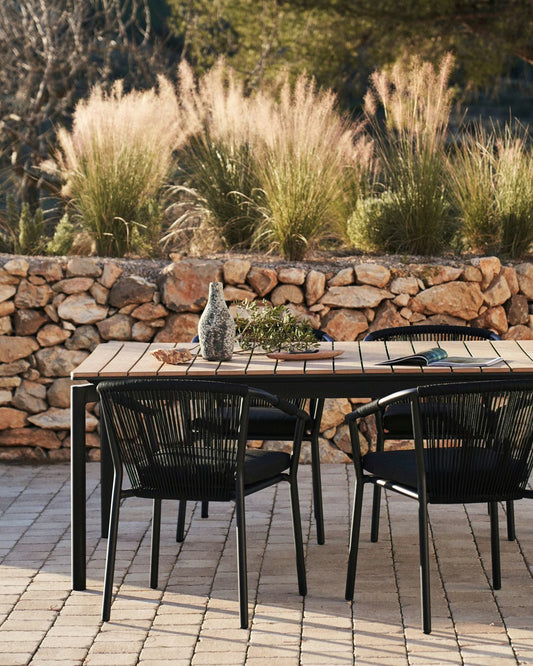 Tavolo outdoor allungabile Canyelles polipropilene e alluminio nero opaco