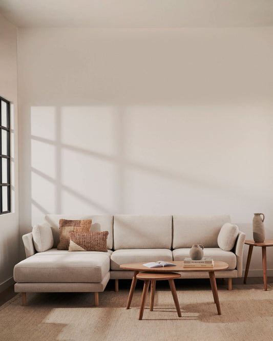 Divano 3 posti Gilma perla con chaise longue destra/sinistra e piedi naturali 261 cm