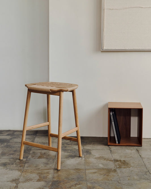 Sgabello Enit in corda di carta beige e legno massiccio di rovere rifinitura naturale 65 cm
