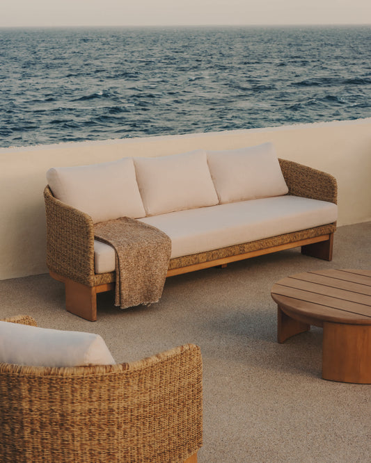 Divano Xoriguer a 3 posti in rattan sintetico e legno massiccio di eucalipto 223 cm