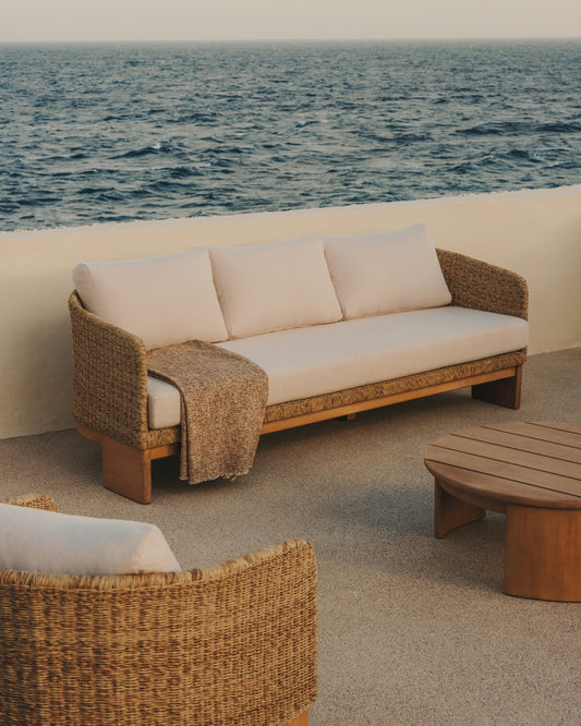 Divano Xoriguer a 3 posti in rattan sintetico e legno massiccio di eucalipto 223 cm