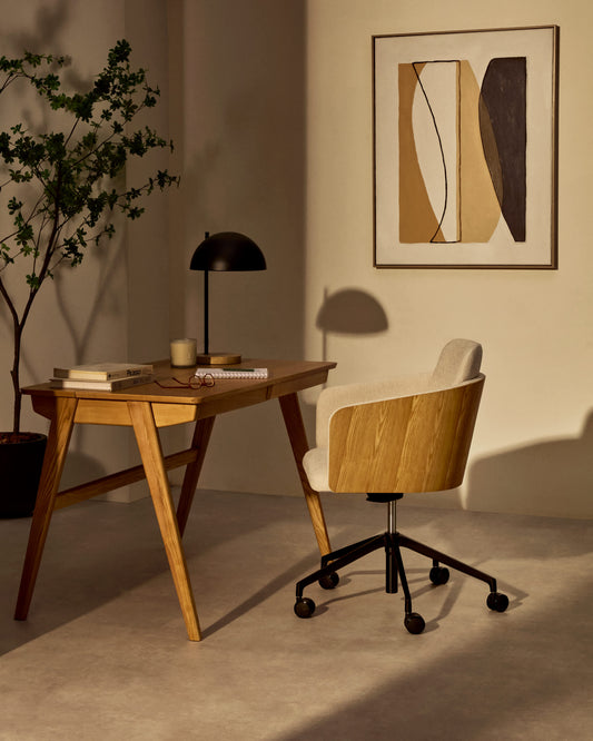 Sedia da scrivania Madai in ciniglia beige e impiallacciatura di frassino con finitura naturale FSC Mix Credit