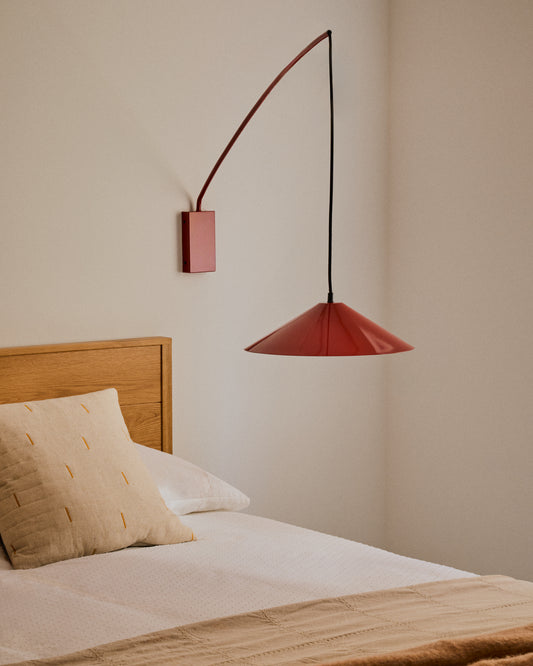 Applique Kally in metallo con finitura verniciata rosso