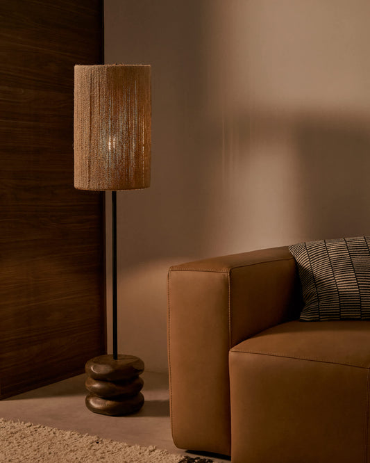 Lampada da terra Kor in legno di acacia con finitura scura e iuta