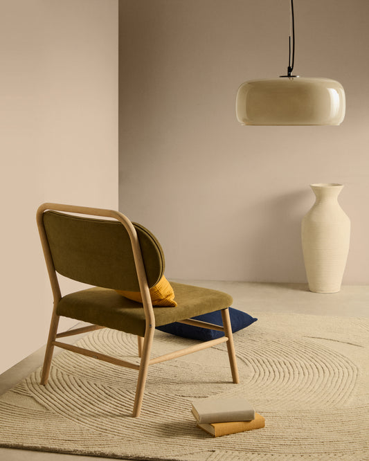 Poltrona Helda in ciniglia verde e legno massello di rovere