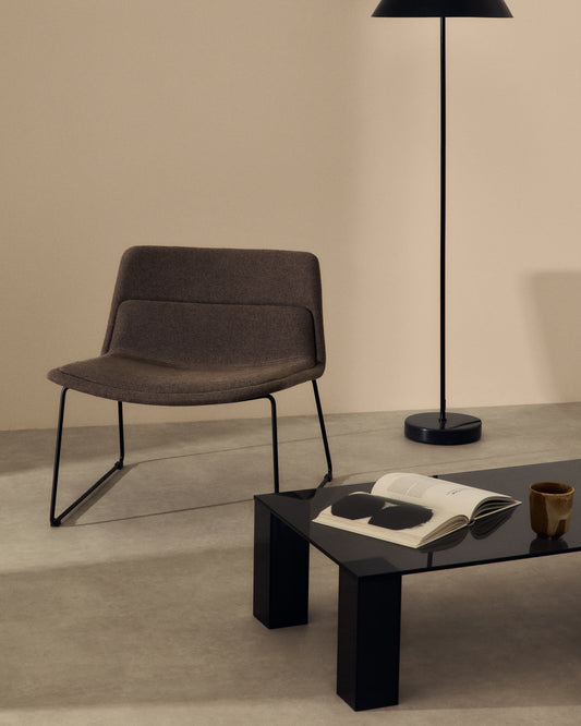 Poltrona Zahara marrone e acciaio con finitura nera