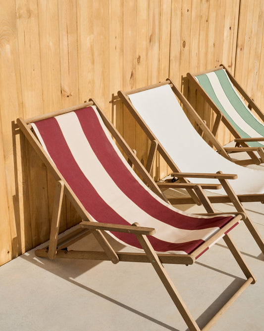 Amaca pieghevole da esterno Vilara a righe bordeaux e beige in legno massiccio di acacia