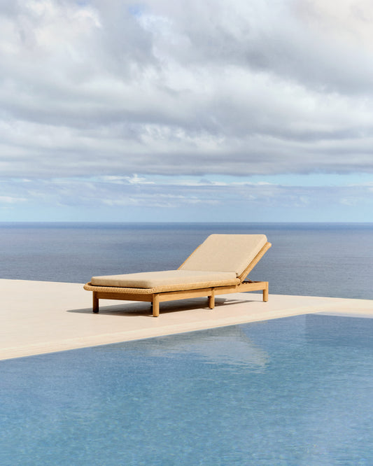 Lettino Galea in teak massello e rattan sintetico FSC 100%