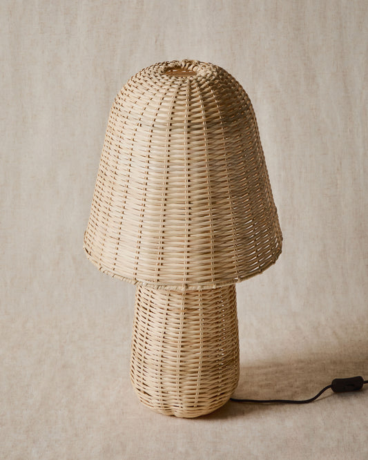 Lampada da tavolo Neuda in rattan con finitura chiara