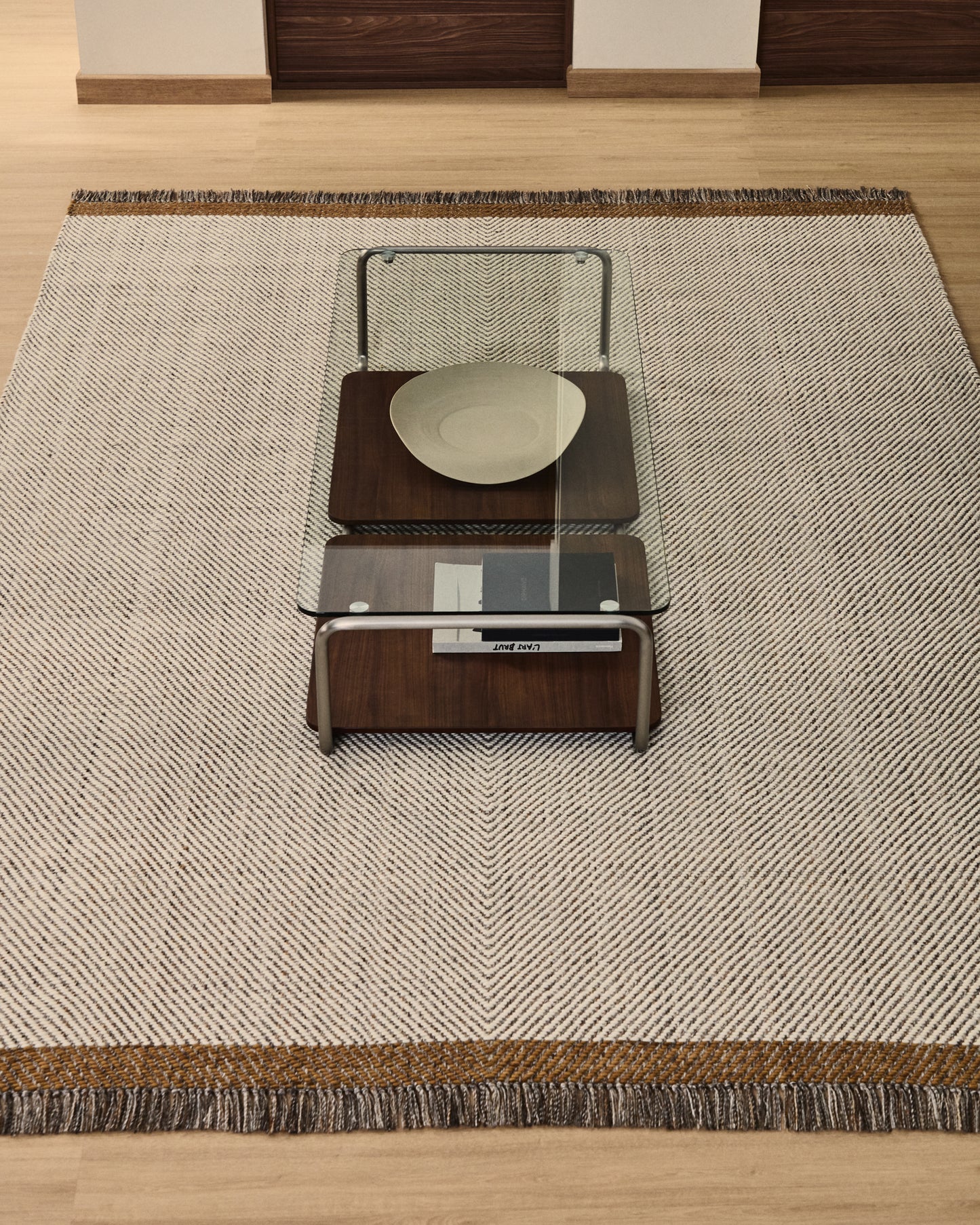 Tappeto Brina in lana jacquard a spina di pesce beige 230 x 160 cm