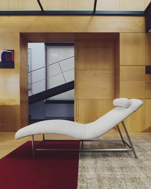 Divano Osla in ciniglia beige con gambe in acciaio inox spazzolato 175 cm