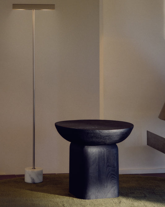 Tavolino da appoggio Ovak in legno massiccio di acacia con finitura nera Ø 50 cm