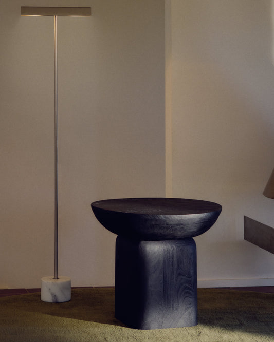 Tavolino da appoggio Ovak in legno massiccio di acacia con finitura nera Ø 50 cm