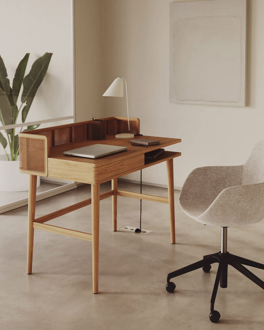 Scrivania impiallacciata in frassino massiccio e rattan 105 x 62 cm