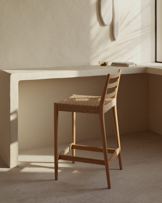 Sgabello Analy schienale legno massello di rovere finitura tono naturale e seduta corda 65 cm