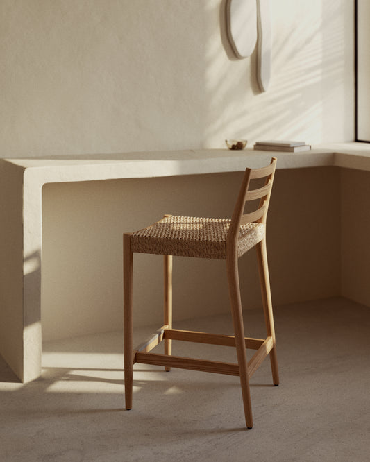 Sgabello Analy schienale legno massello di rovere finitura tono naturale e seduta corda 65 cm
