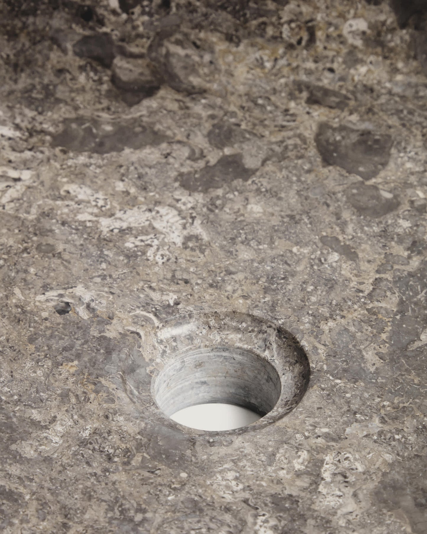 Lavabo da appoggio Darnen in marmo grigio 35 x 35 cm