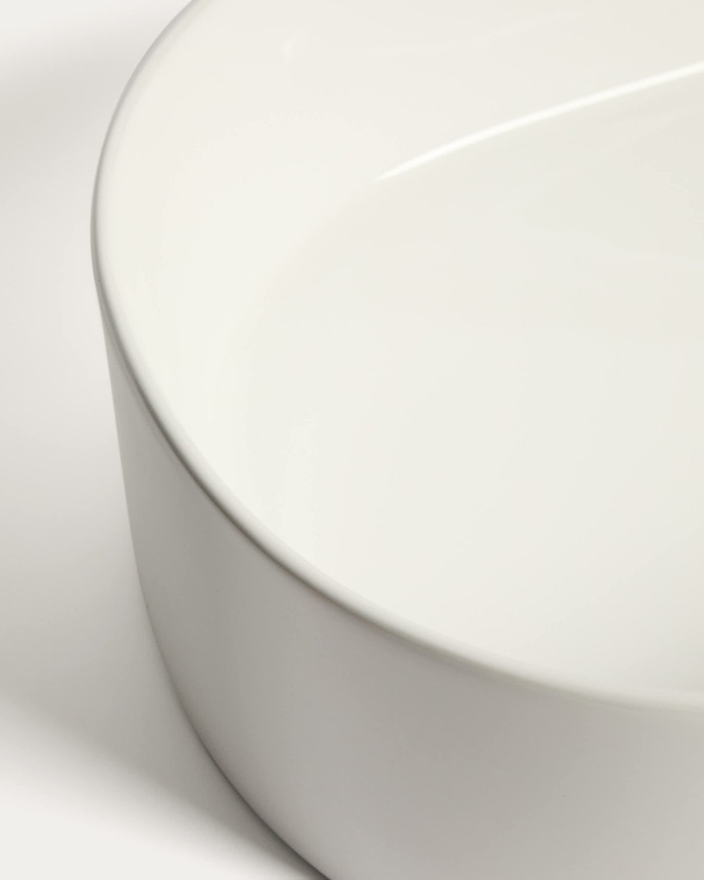 Lavabo da appoggio Ovara in ceramica bianca smaltata 50 x 31 cm