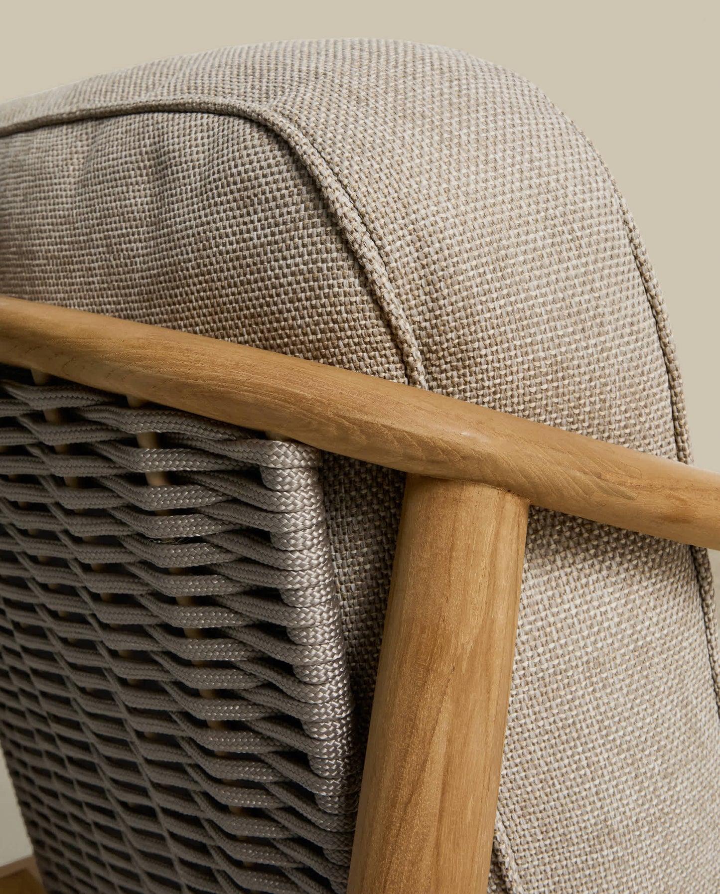Poltrona da esterno Elunda in legno massiccio di teak FSC 100%