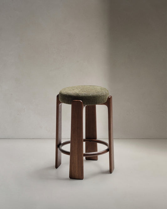 Sgabello Granite in ciniglia verde e legno massiccio di frassino con finitura noce 75 cm