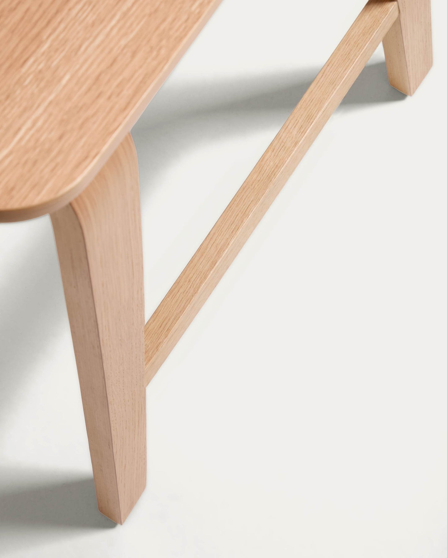 Sgabello Gena in impiallacciatura di rovere 65cm
