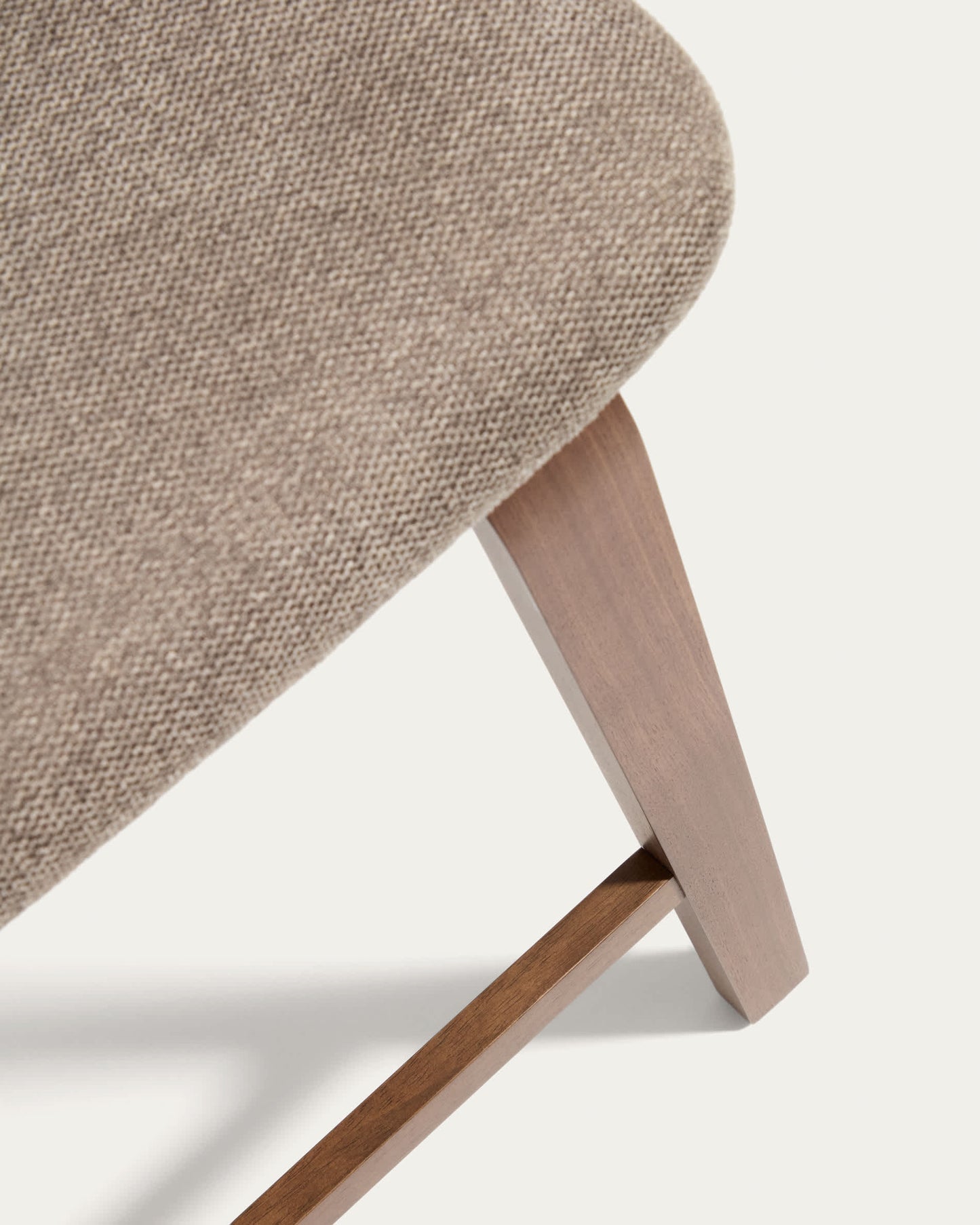 Sgabello Gena in impiallacciatura di noce e chenille marrone 65cm