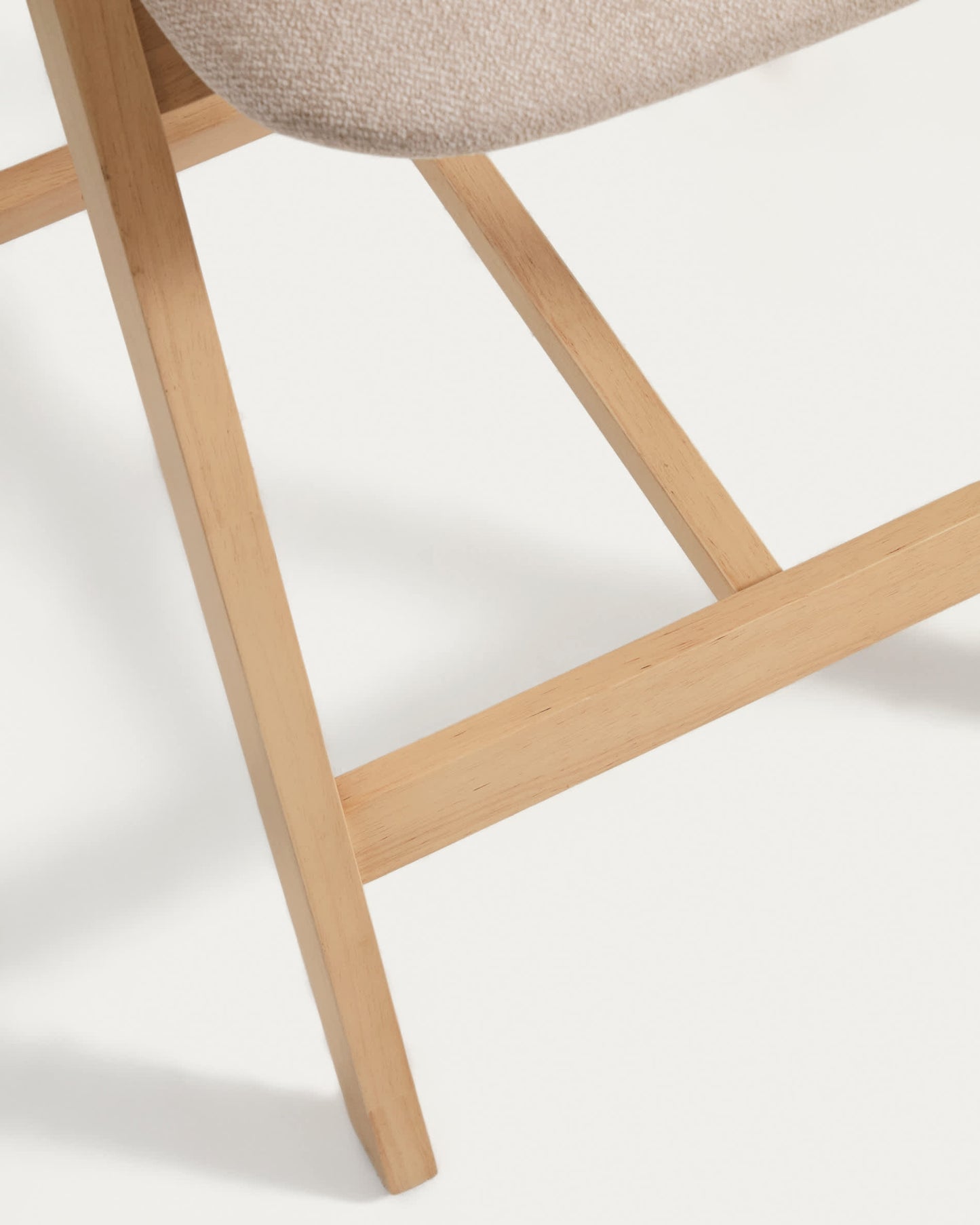 Sgabello Godia in ciniglia beige e impiallacciato di rovere con finitura naturale