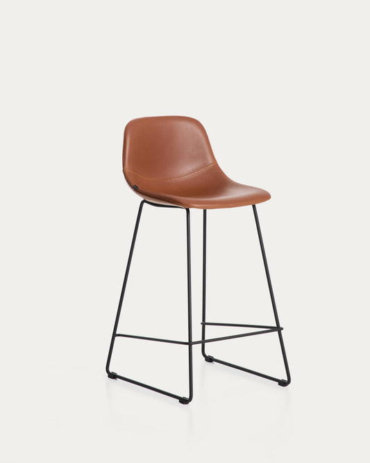Sgabello Zahara in poliuretano marrone con gambe in acciaio rifinito in nero 76 cm FSC 100%