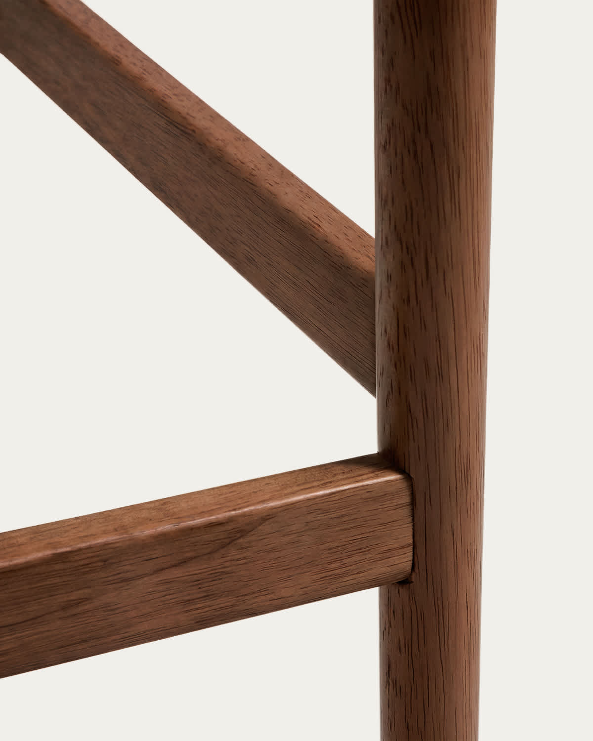 Sgabello Evera con schienale in impiallacciato di rovere con finitura noce 65 cm