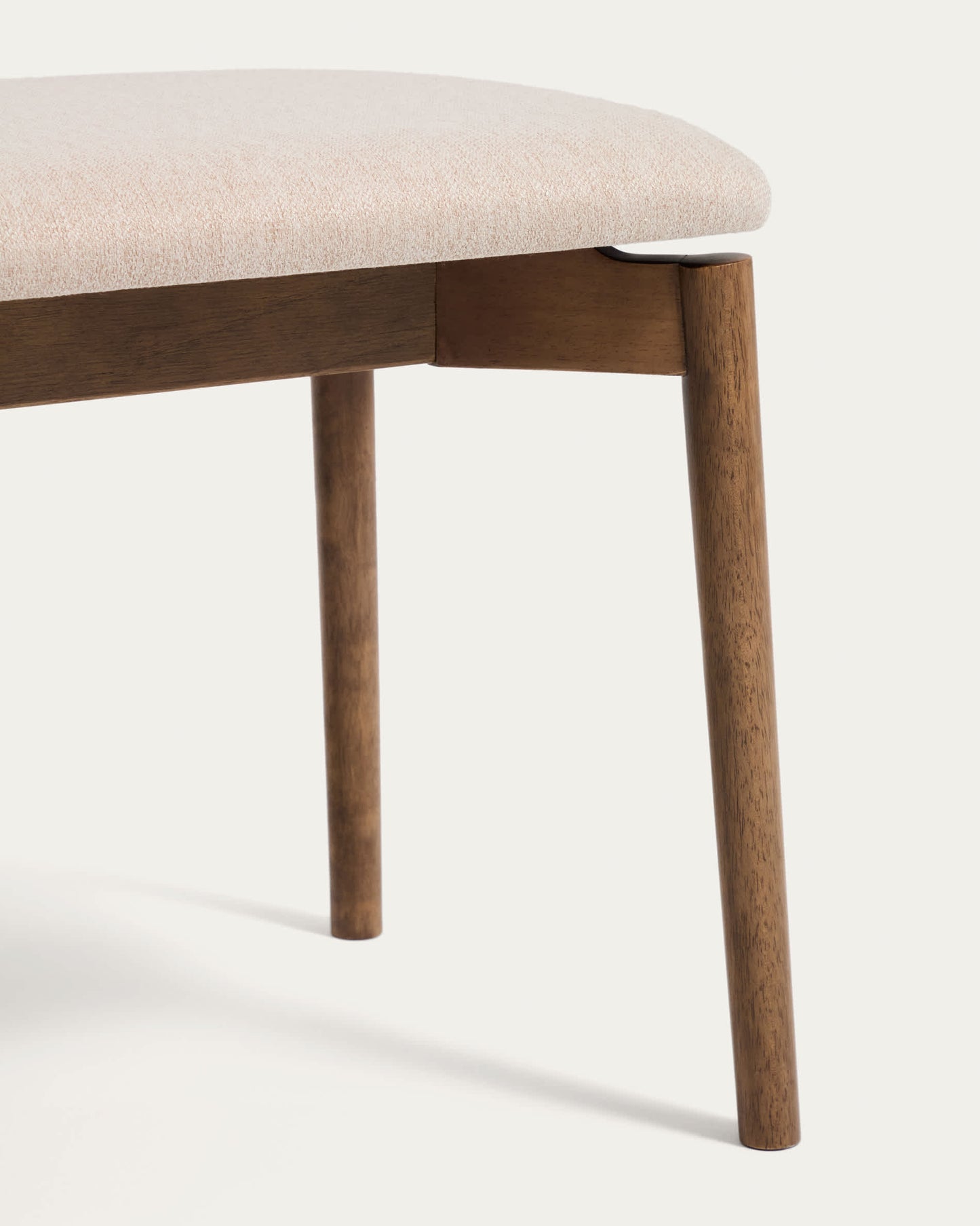 Panca Evera in ciniglia marrone e impiallacciato di rovere con finitura noce 122 cm