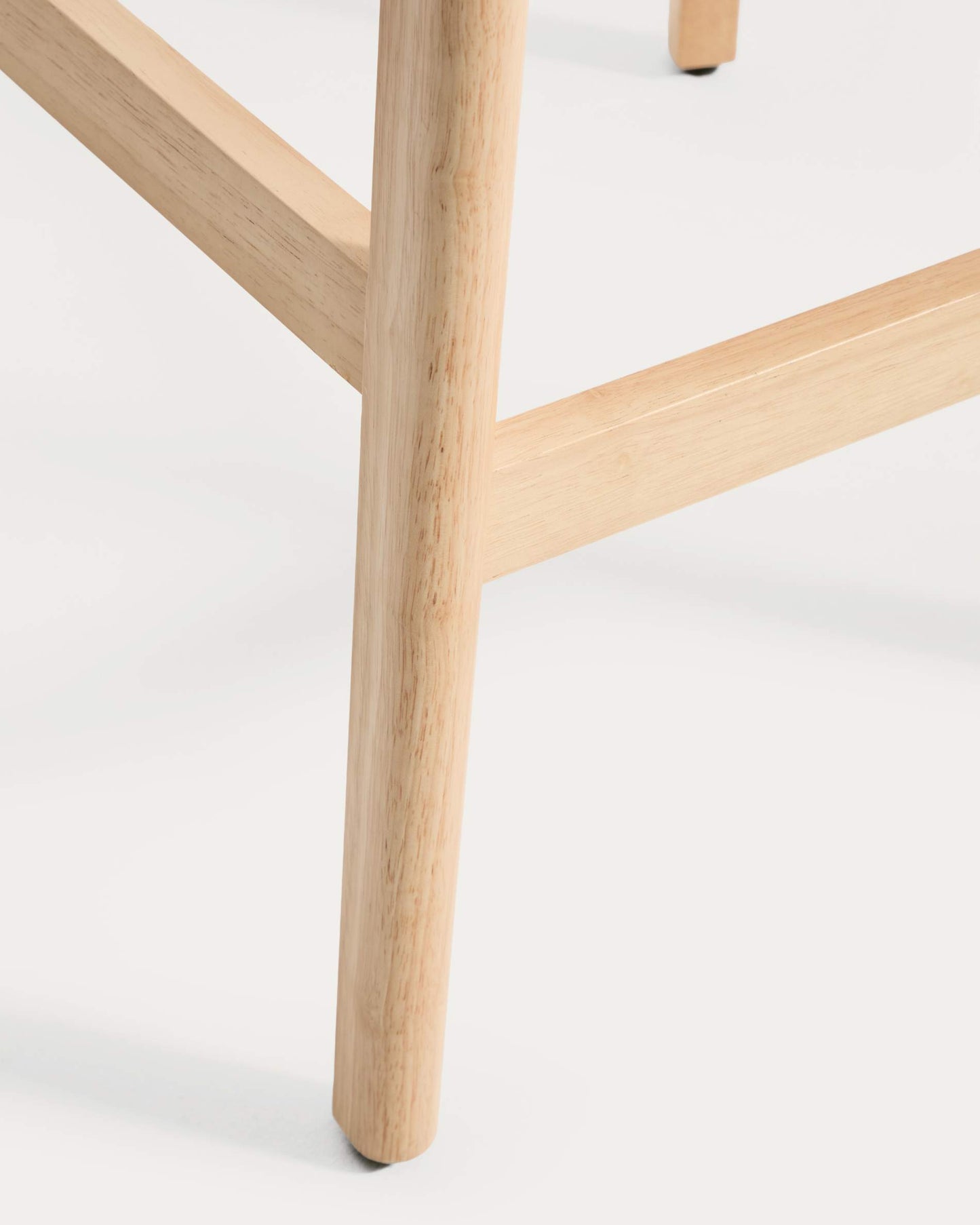 Sgabello Ludara in ciniglia beige e impiallacciato di rovere 65 cm