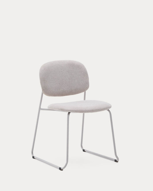 Sedia impilabile Meli in ciniglia beige e gambe in metallo beige FSC Mix Credit