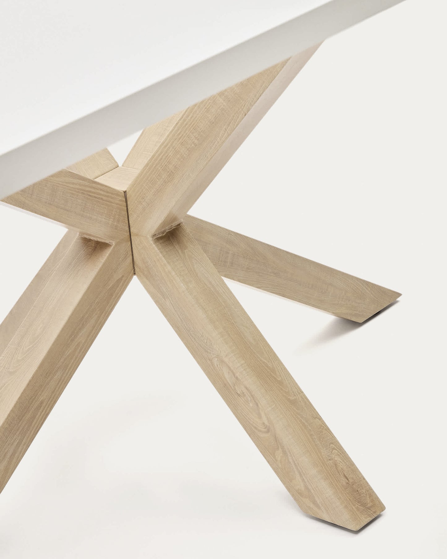 Tavolo Argo di melammina con finitura bianca e gambe in acciaio effetto legno 200 x 100 cm