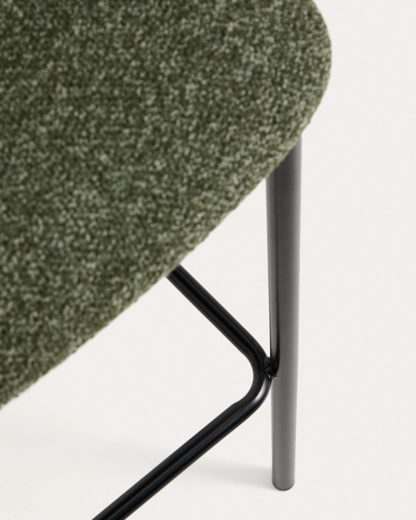 Sgabello Ciselia in shearling verde e acciaio nero altezza 75 cm