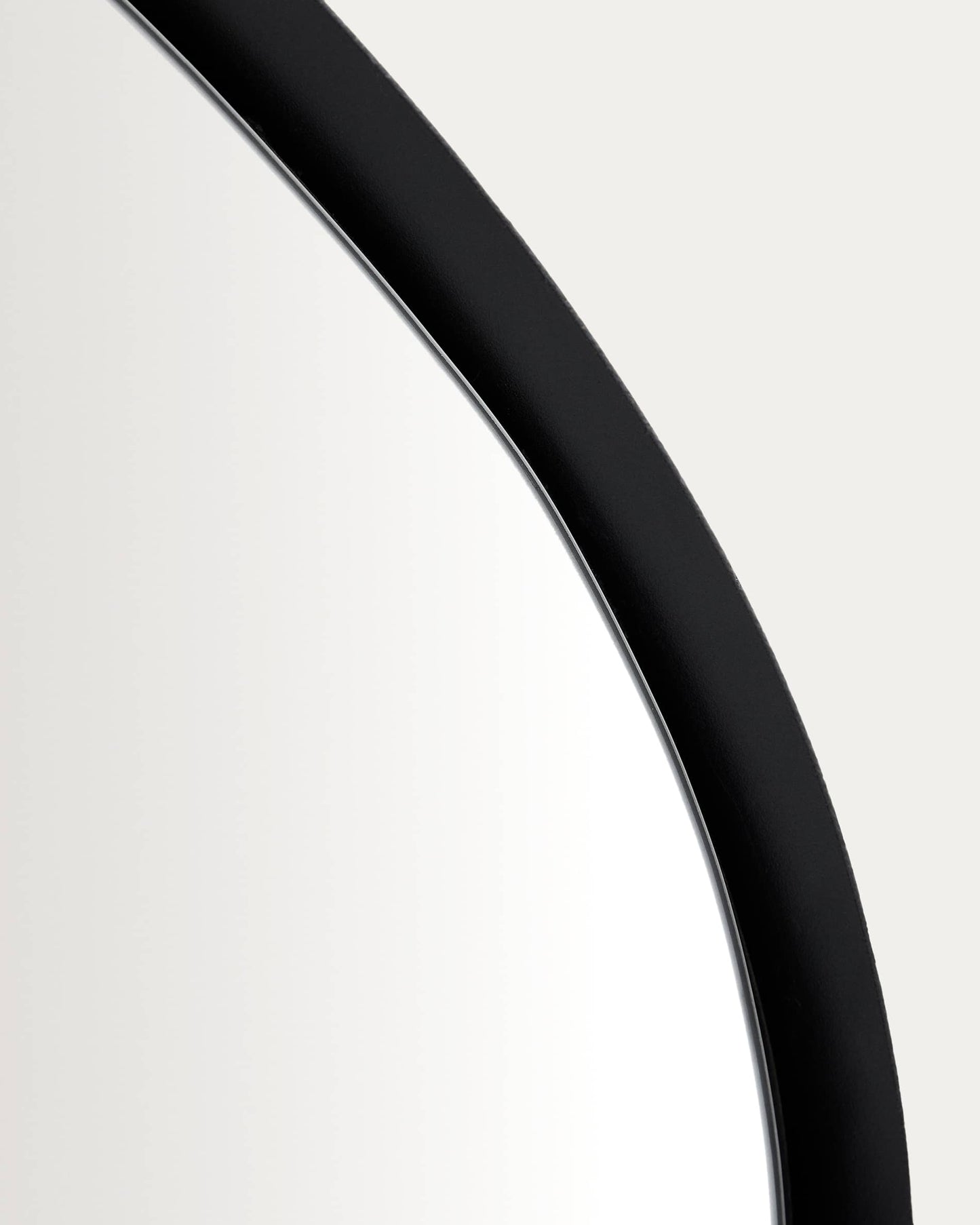 Specchio Tebel in metallo nero 67,5 x 74,5 cm