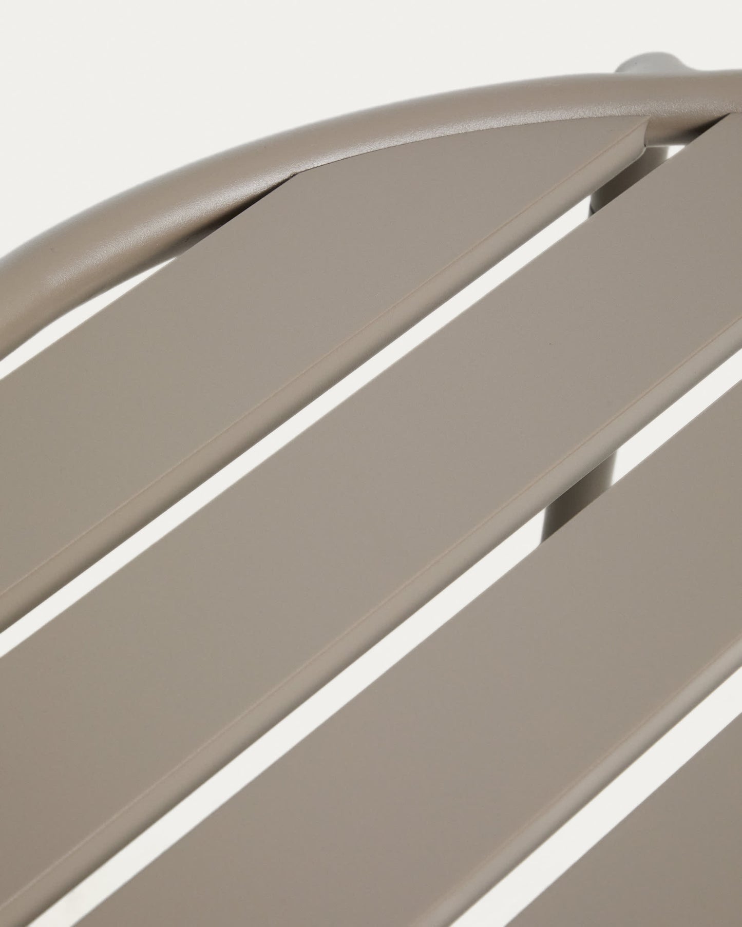 Tavolino da appoggio per esterni Joncols in alluminio verniciato tortora Ø 60 cm