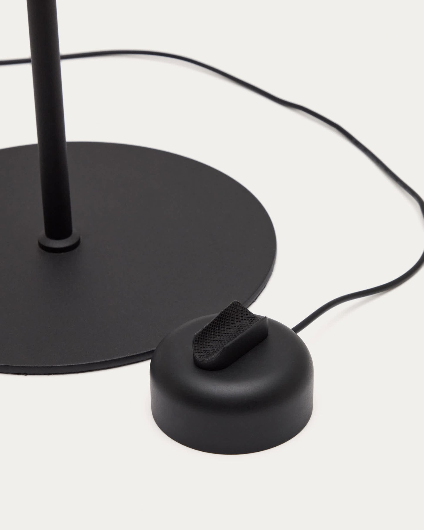 Lampada da terra Orey in metallo nero con faretto multiposizione