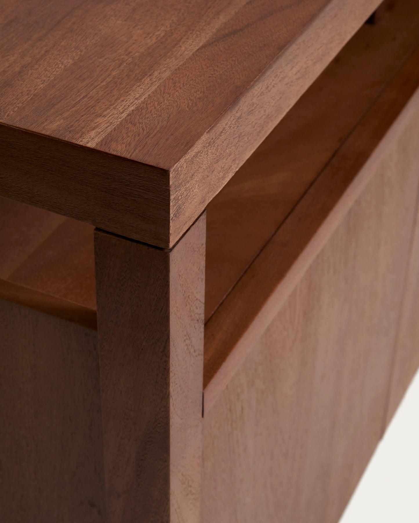 Credenza Norani in legno massiccio e impiallacciatura di acacia 180 x 85 cm