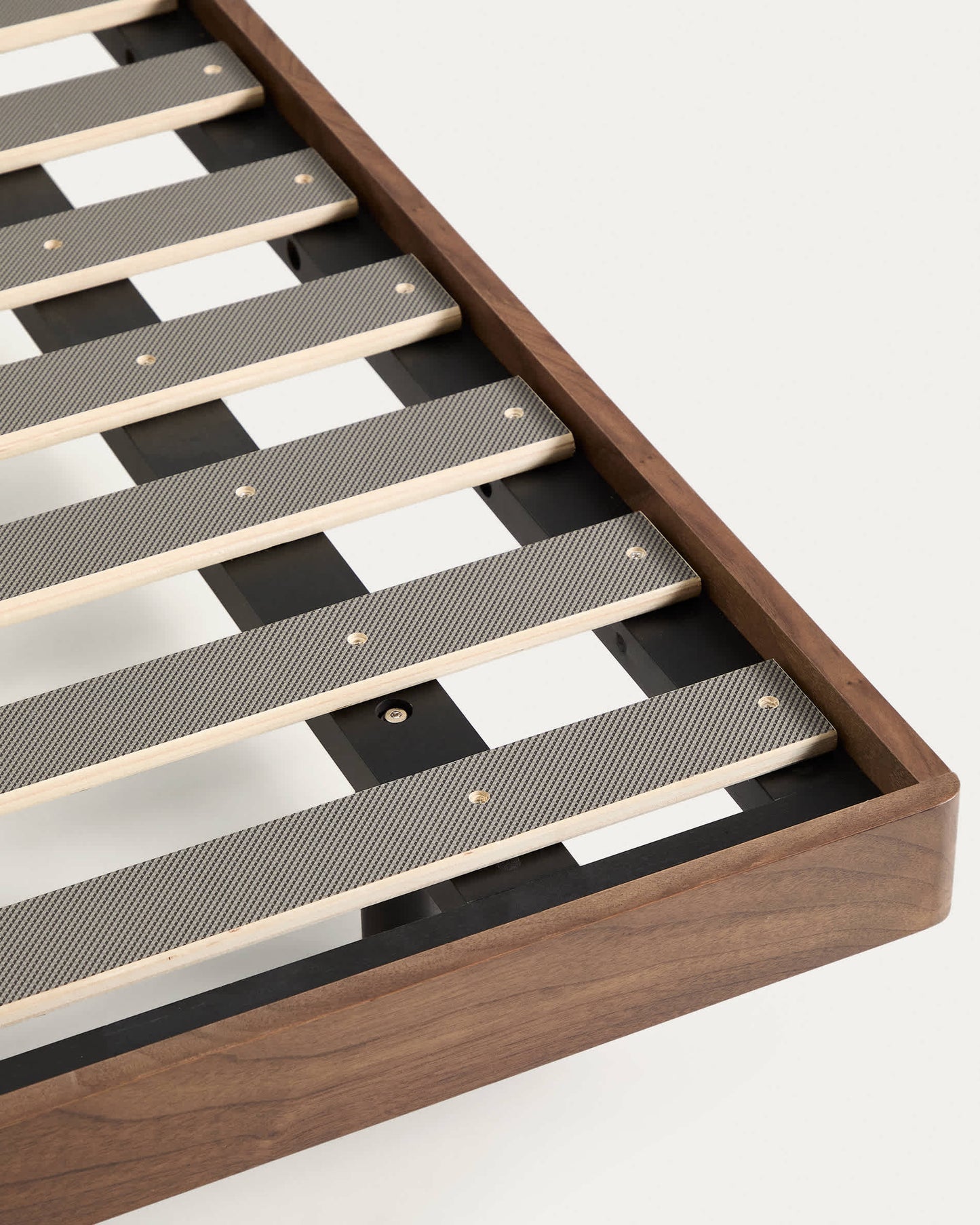 Letto Norlen in impiallacciatura di noce con finitura scura e luce LED per materasso 180 x 200 cm