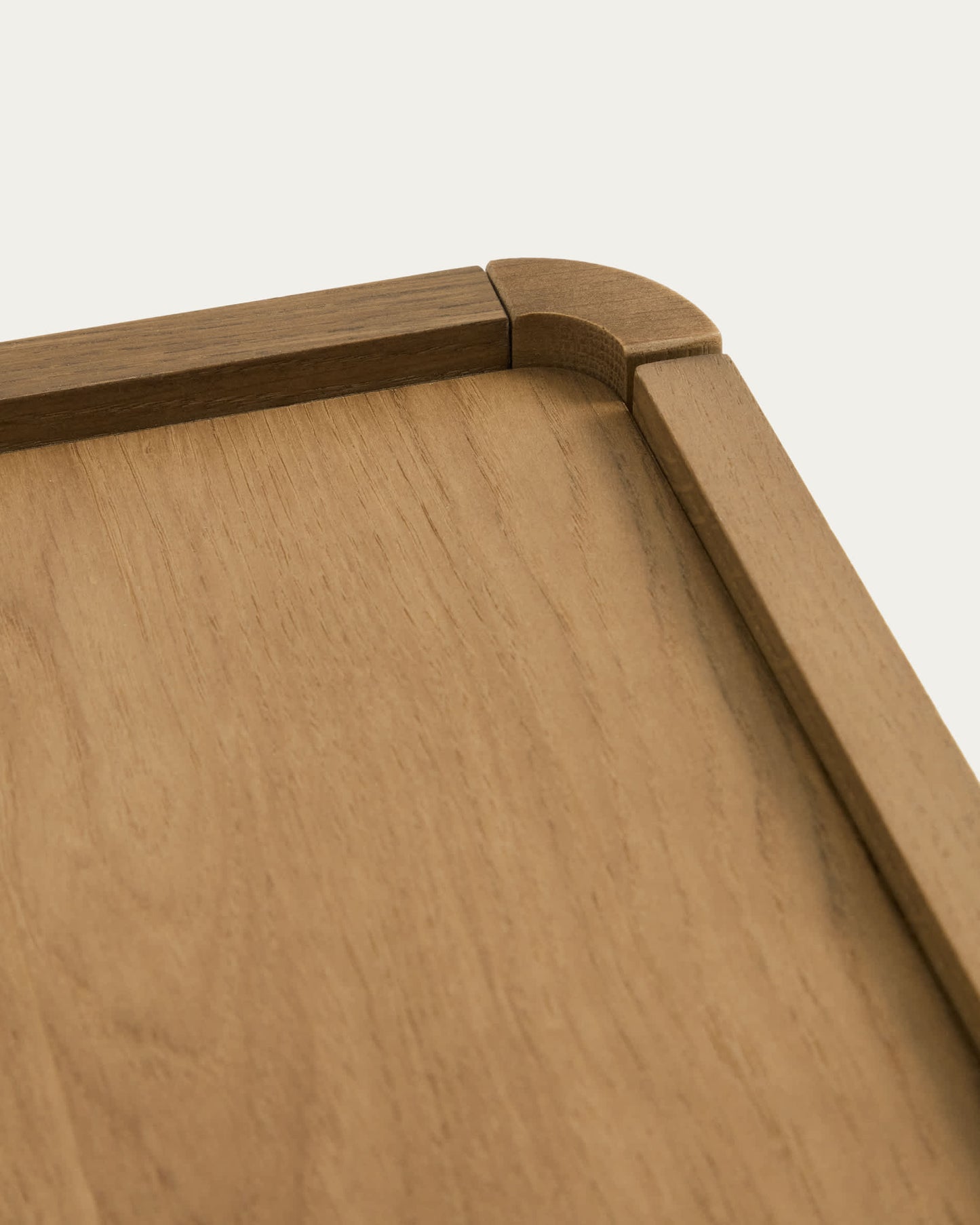 Credenza Arelida in impiallacciato e legno massiccio di rovere con finitura marrone chiaro 200 x 80 cm FSC Mix Credit