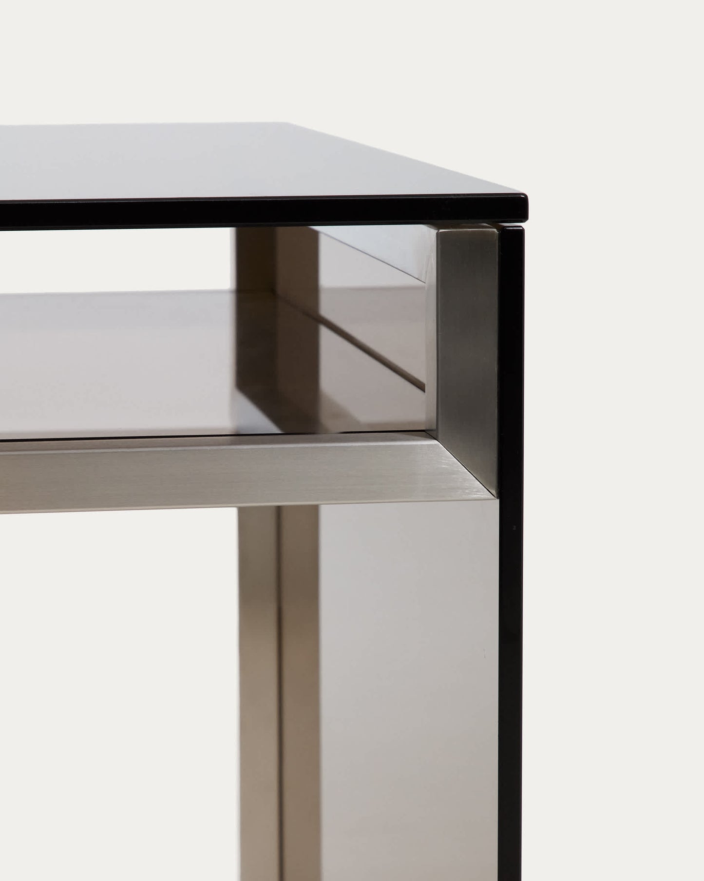 Scrivania Adile in vetro temperato marrone e acciaio spazzolato 142 x 77 cm