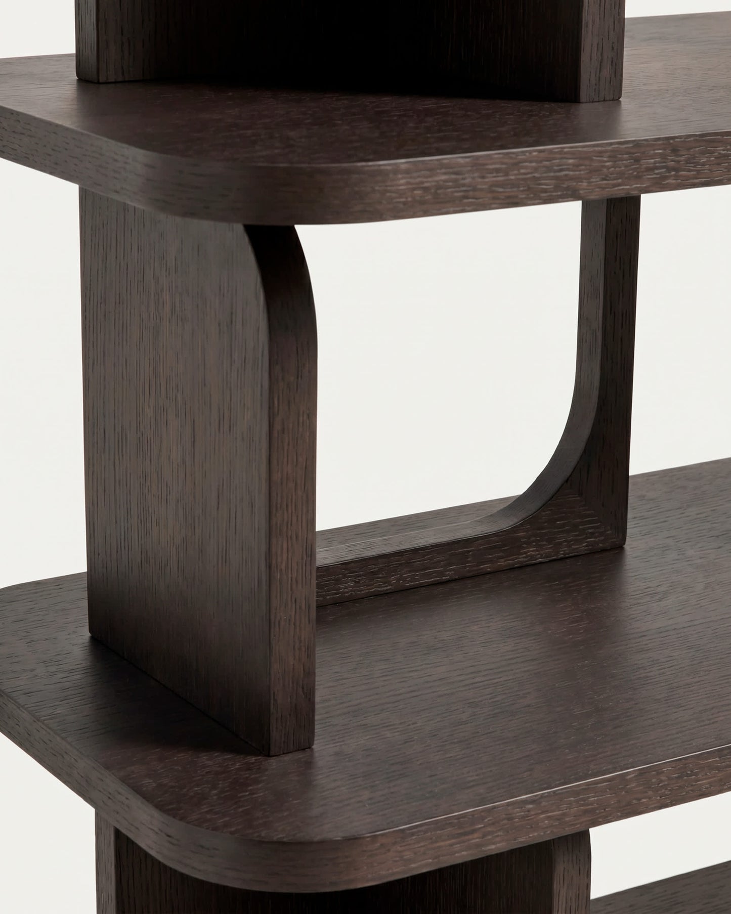 Scaffalatura Aduma in impiallacciatura in rovere con finitura ebanizzata FSC 100% 100 x 187 cm