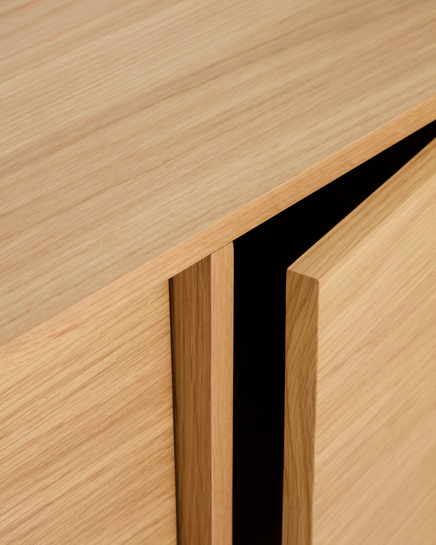 Credenza Onix in impiallacciatura di rovere con finitura tono naturale 100 x 80 cm FSC Mix Credit