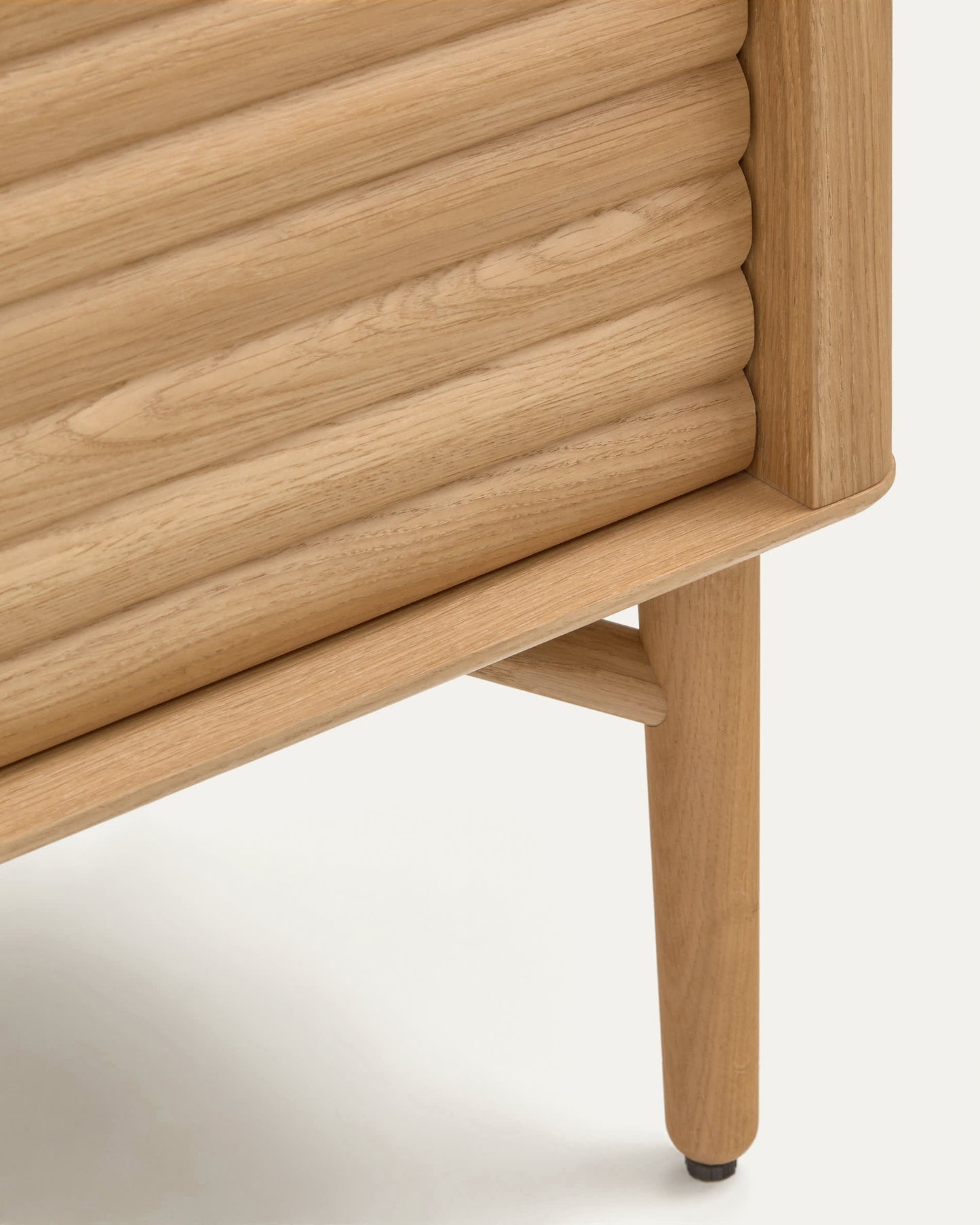 Credenza alta Lenon 4 ante in massello ed impiallacciato rovere 104,5x144cm