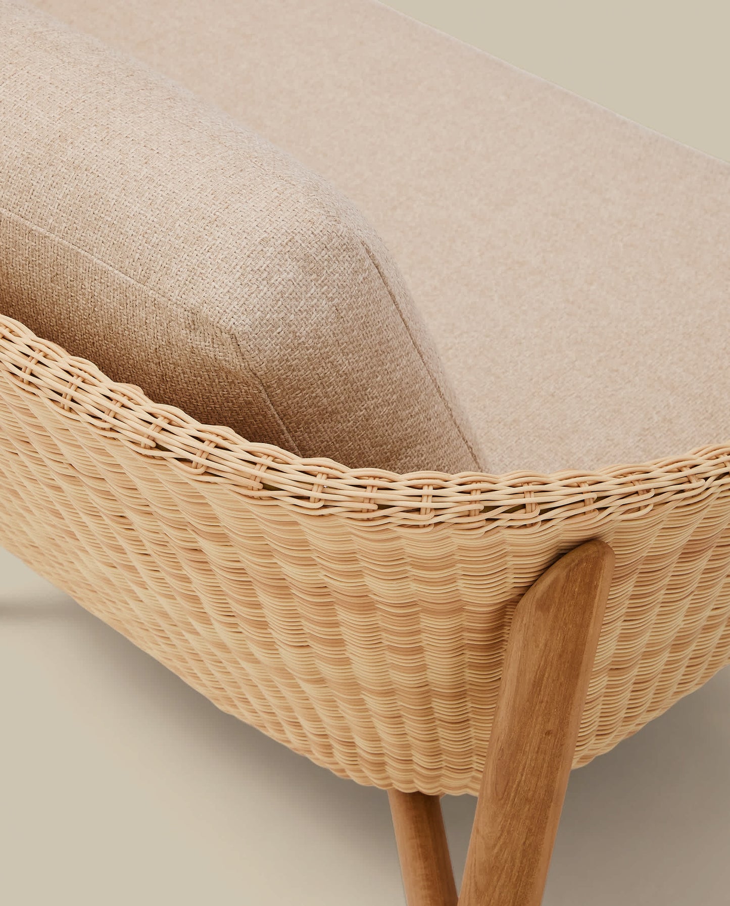 Divano 2 posti Galea in teak massello e rattan sintetico 170,5 cm FSC 100% FSC