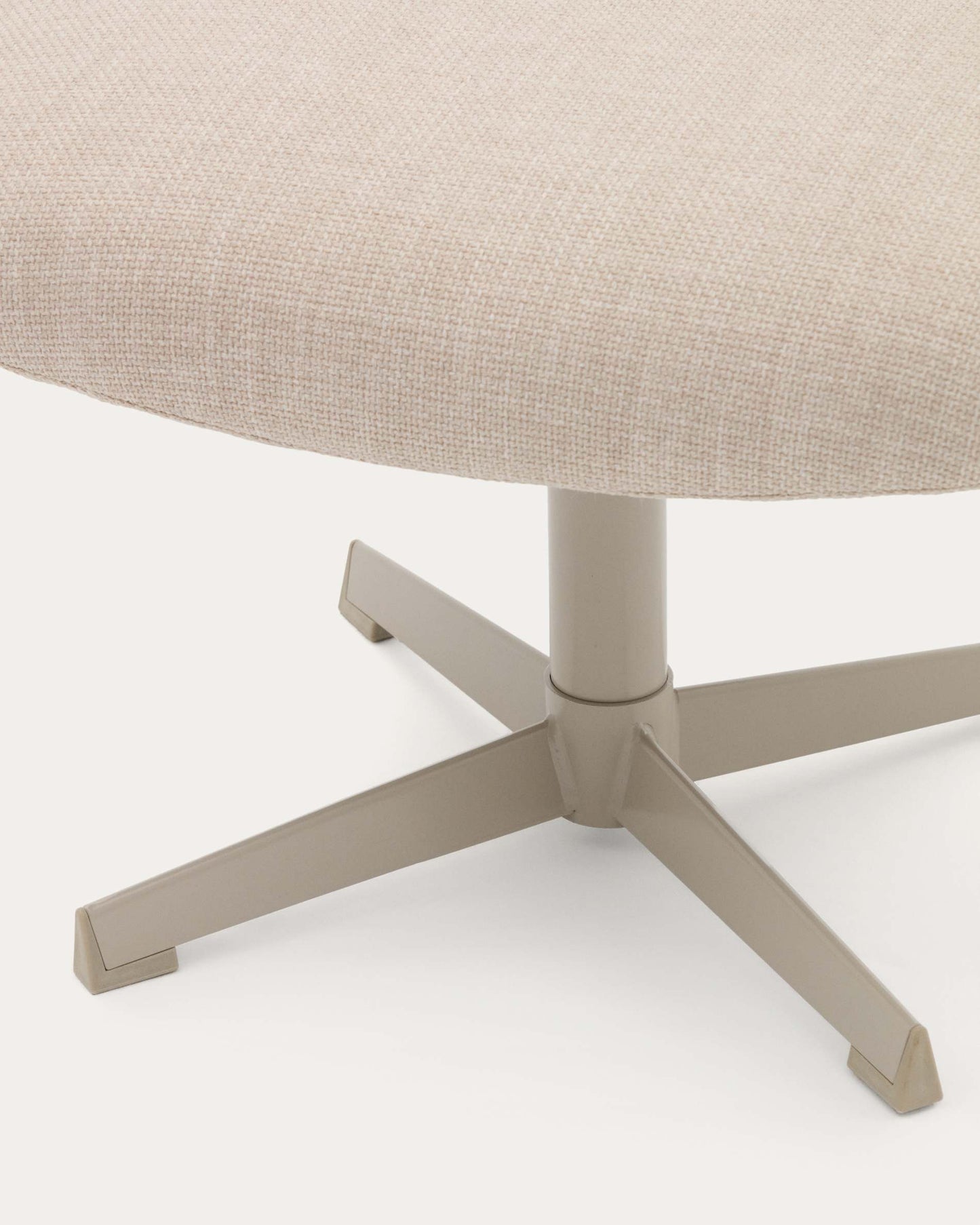 Poggiapiedi Teryl di ciniglia beige e metallo con finitura grigio