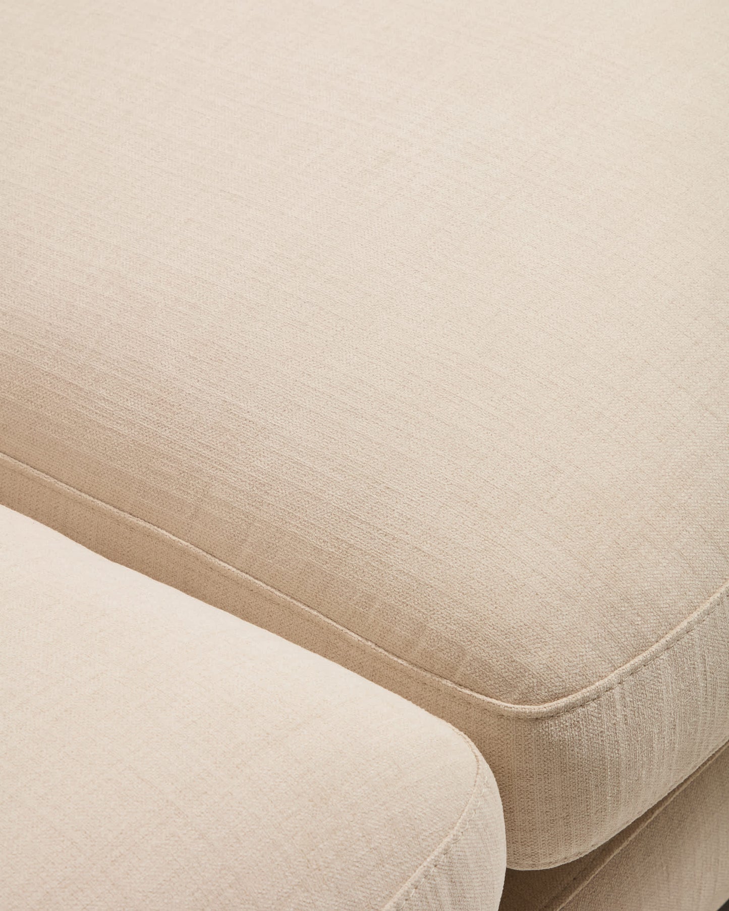 Divano ad angolo Gala 5 posti con estremità destra, in ciniglia beige FSC Mix Credit, 300 x 225 cm