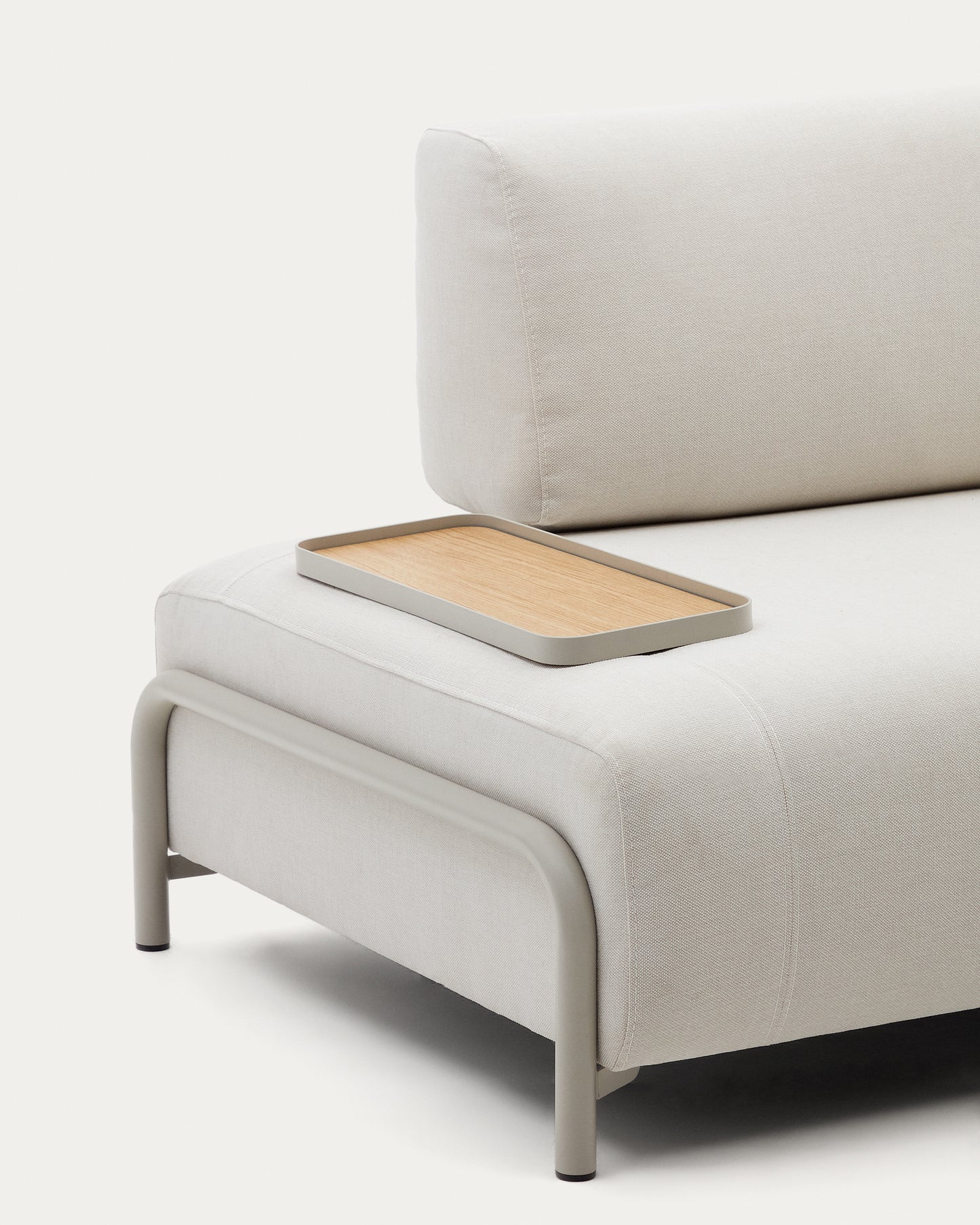 Vassoio piccolo Compo impiallacciato in rovere con finitura naturale e telaio metallico beige