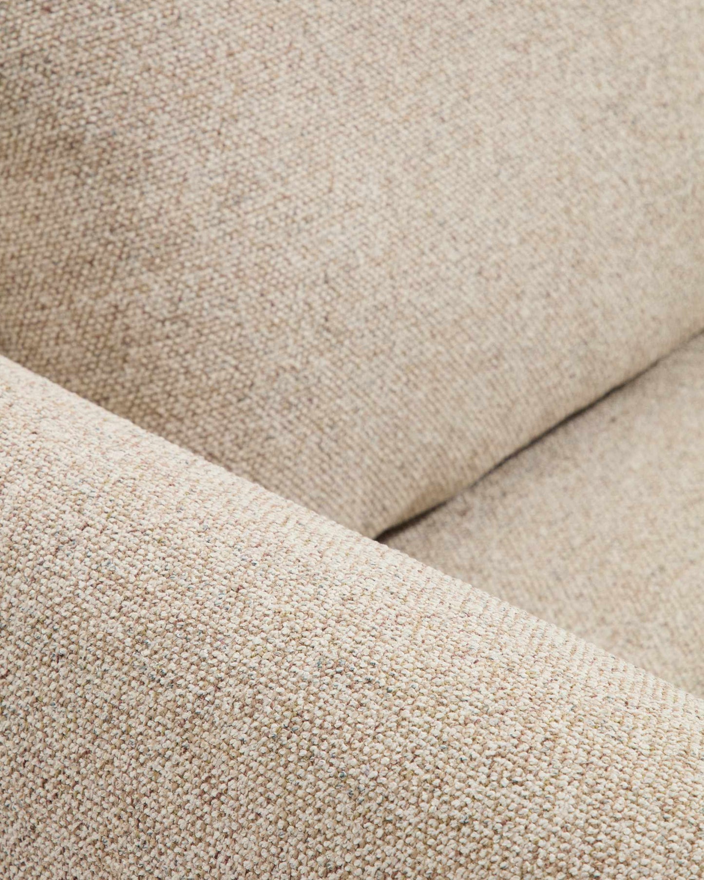 Divano Vera 3 posti con chaise longue destra beige con gambe in legno massiccio di frassino finitura in noce 232 cm FSC Mix Credit